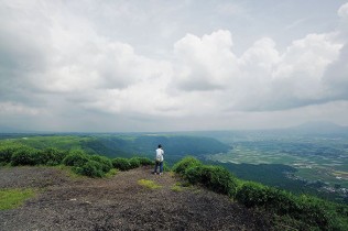 村上春树为熊本号召募款 呼吁大家“像嚼魷鱼乾般”援助